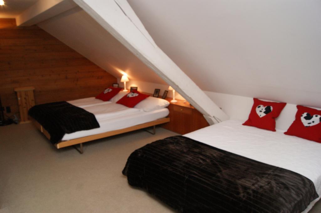 Hotel Arturo Celerina/Schlarigna Buitenkant foto