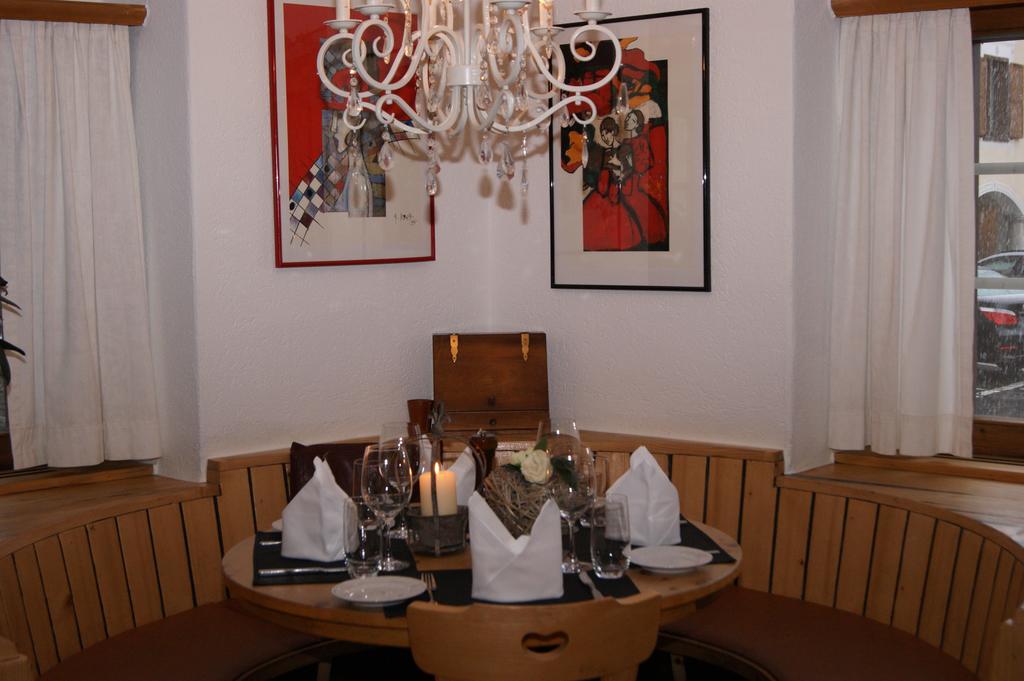 Hotel Arturo Celerina/Schlarigna Buitenkant foto