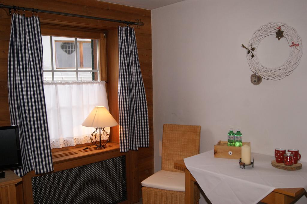 Hotel Arturo Celerina/Schlarigna Buitenkant foto
