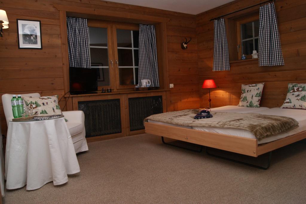 Hotel Arturo Celerina/Schlarigna Buitenkant foto